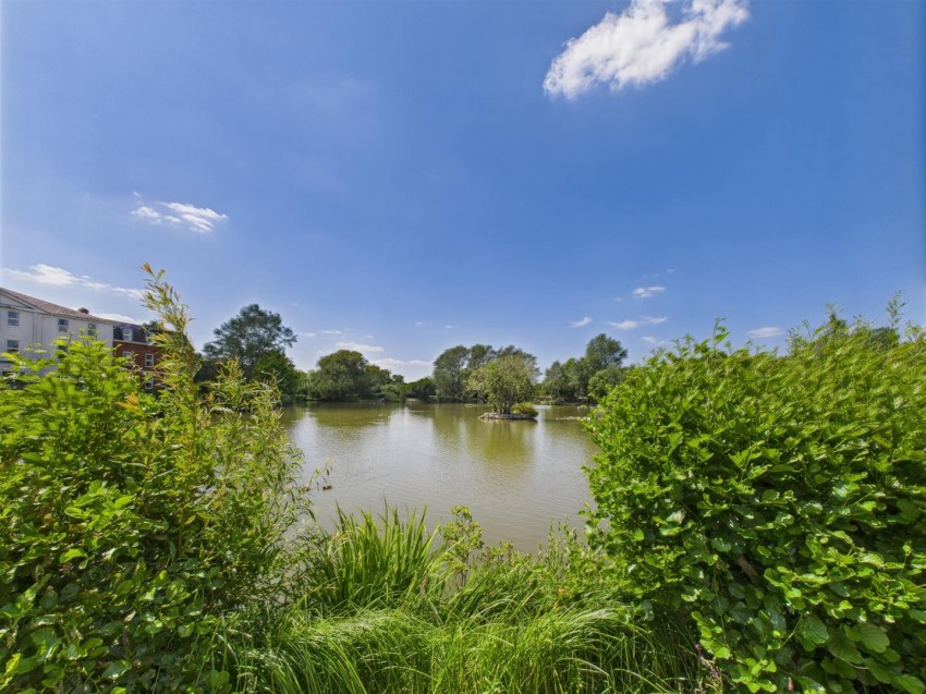 Images for Guillemot Way, Watermead, Aylesbury