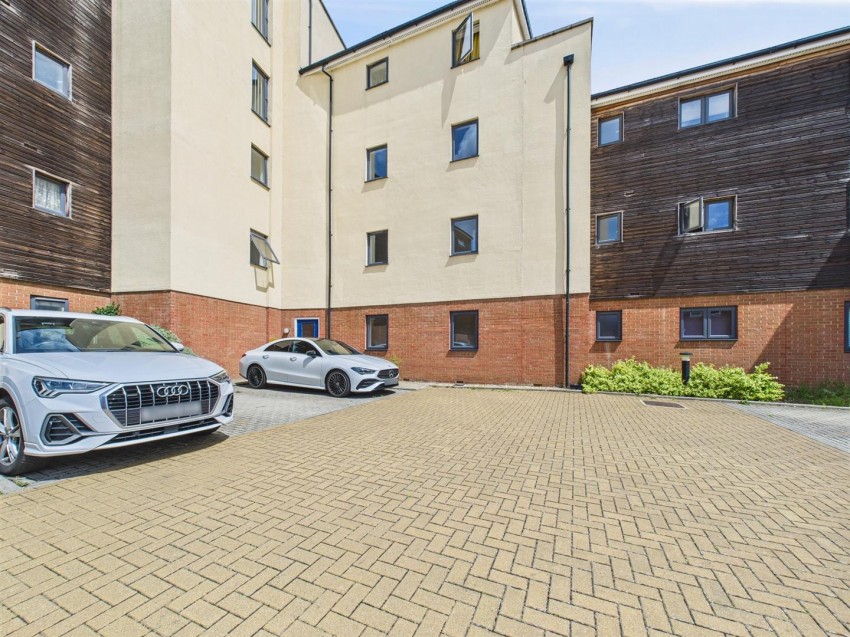 Images for Quercetum Close, Aylesbury, Buckinghamshire