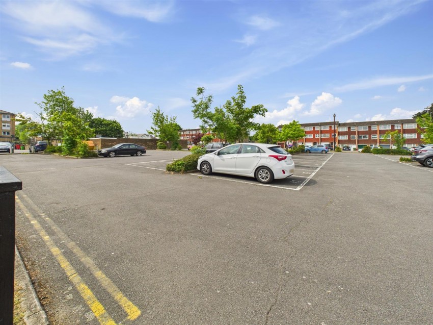 Images for Long Meadow, Bedgrove, Aylesbury