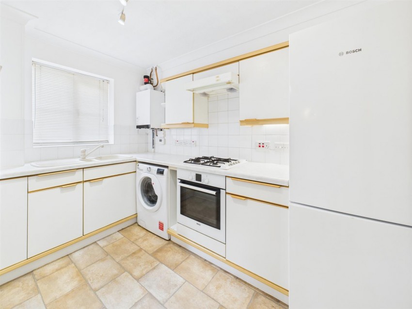 Images for Parslow Close, Hawkslade, Aylesbury