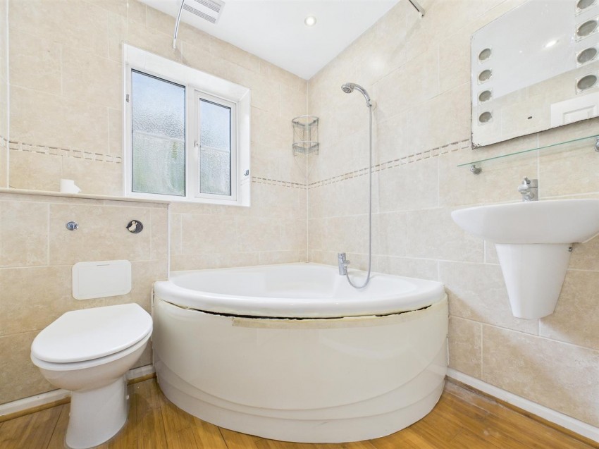 Images for Parslow Close, Hawkslade, Aylesbury