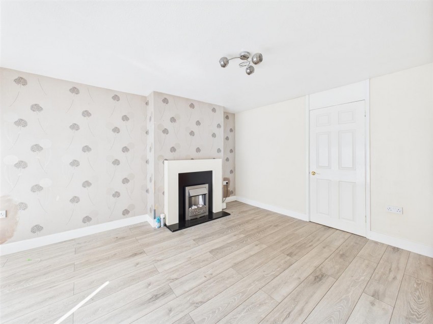 Images for Quarrendon Avenue, Meadowcroft, Aylesbury