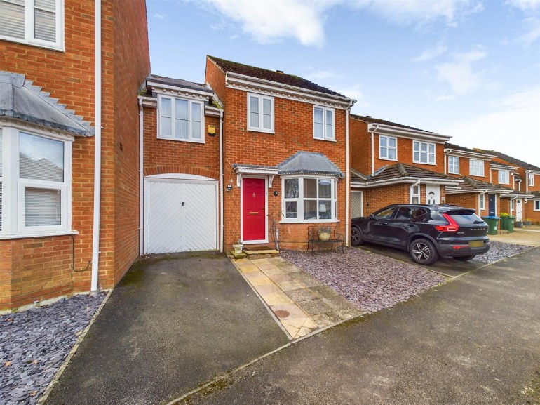 Lark Vale, Watermead, Aylesbury