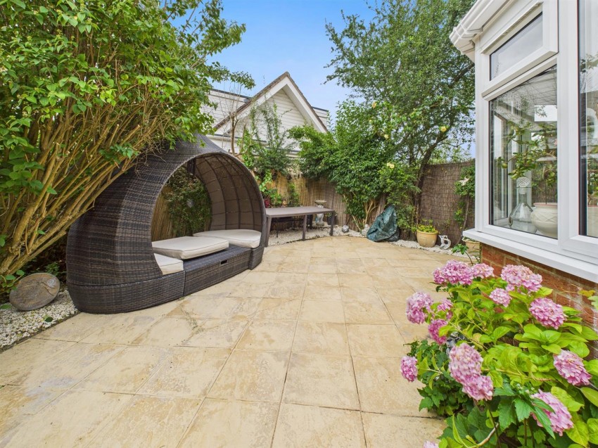 Images for Lark Vale, Watermead, Aylesbury