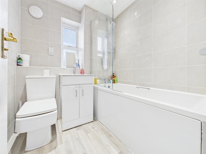 Images for Great Meadow Way, Fairford Leys, Aylesbury