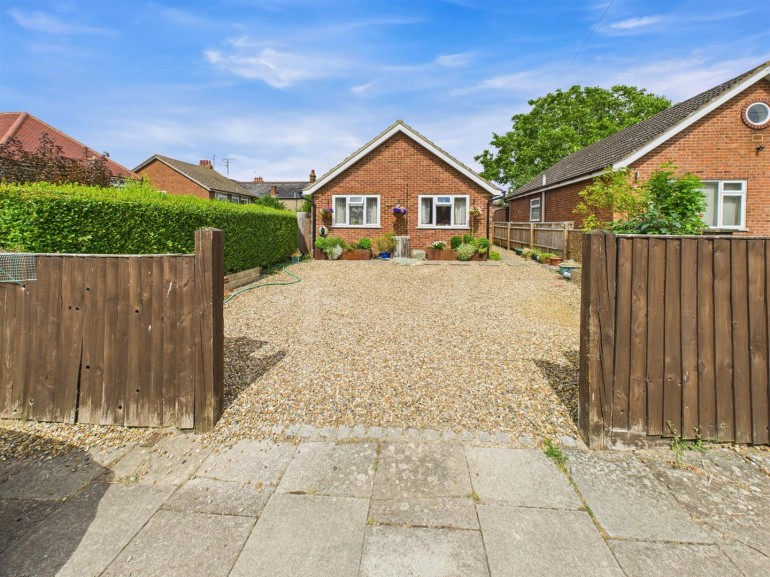 Abbotts Road, Aylesbury, Buckinghamshire