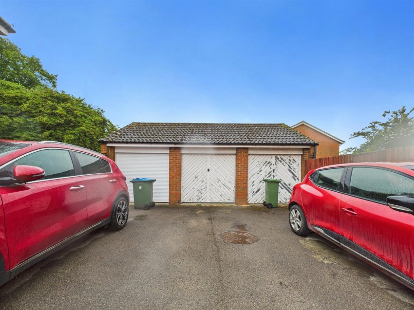 Images for Honour Close, Oldhams Meadow, Aylesbury