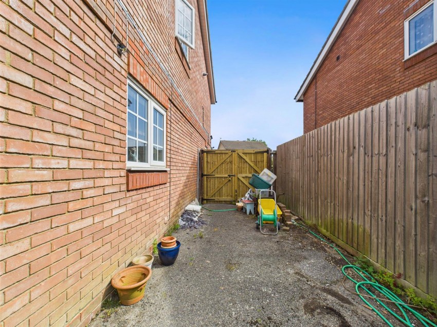 Images for Lander Road, Quarrendon, Aylesbury