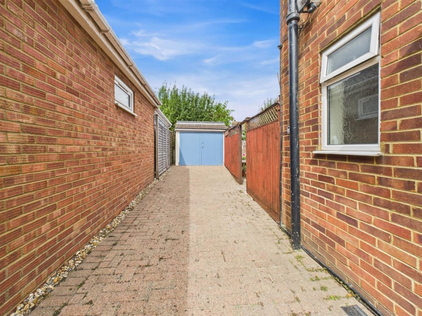Images for Aplin Road, Bedgrove, Aylesbury