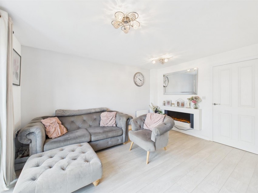 Images for Beeston Lane, Buckingham Park, Aylesbury