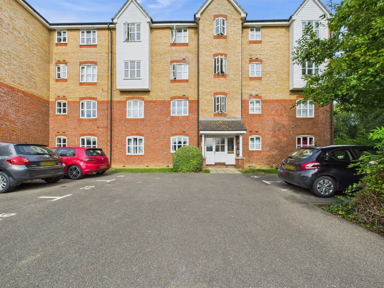 Friarscroft Way, Aylesbury, Buckinghamshire