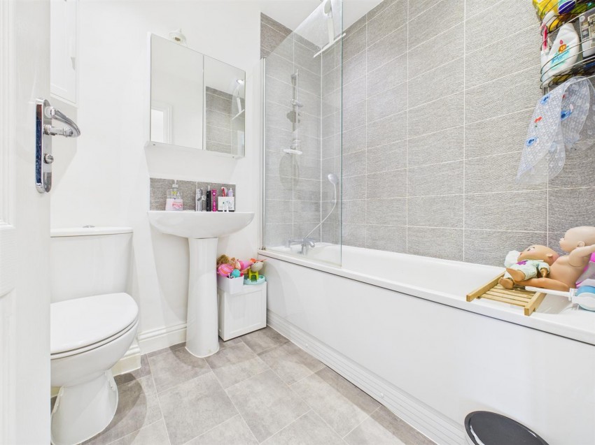 Images for Chappell Close, Aylesbury, Buckinghamshire