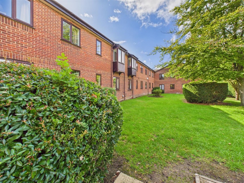Images for Poets Chase, Aylesbury, Buckinghamshire