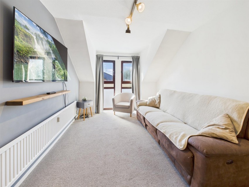 Images for Wycliffe End, Aylesbury, Buckinghamshire