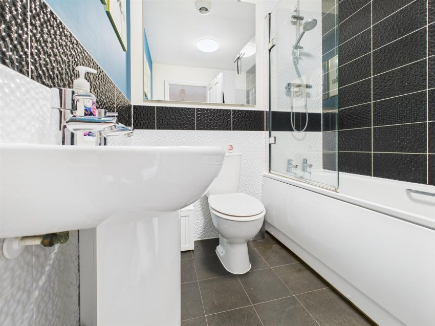 Images for Wyatt Way, Berryfields, Aylesbury