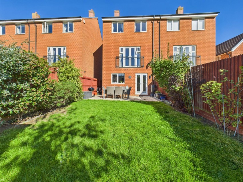 Images for Redcurrant Avenue, Berryfields, Aylesbury