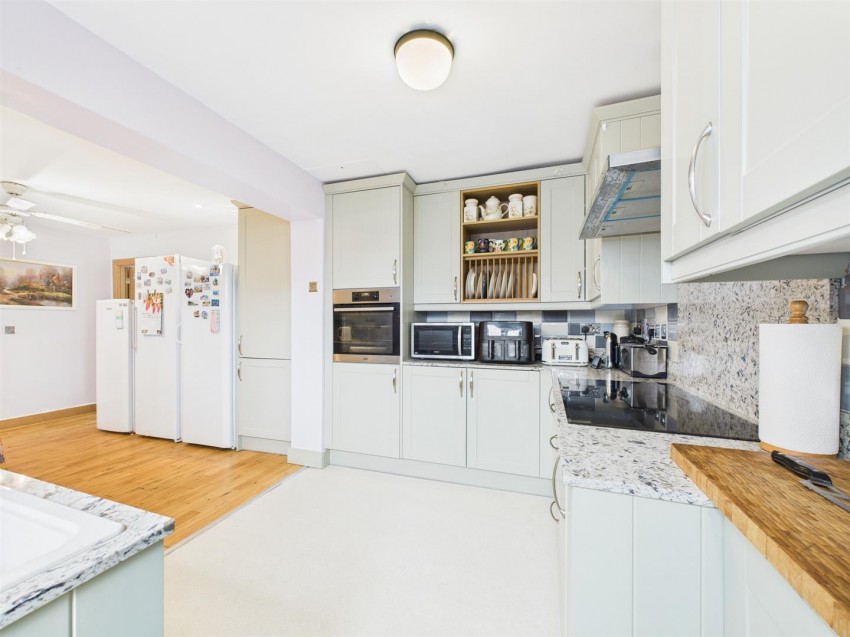 Images for Welbeck Avenue, Bedgrove, Aylesbury