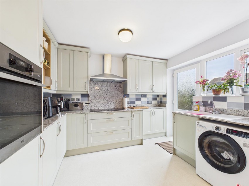 Images for Welbeck Avenue, Bedgrove, Aylesbury