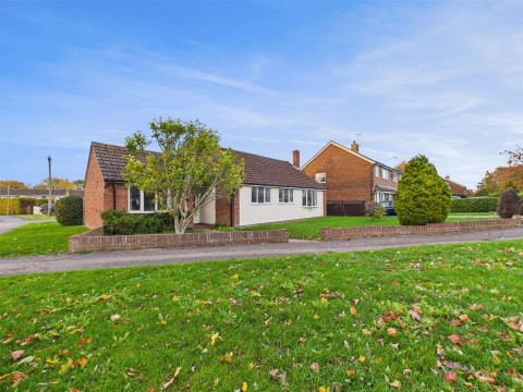 View Full Details for Bedgrove, Aylesbury, Buckinghamshire