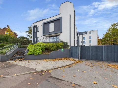 View Full Details for Walton Street, Aylesbury, Buckinghamshire