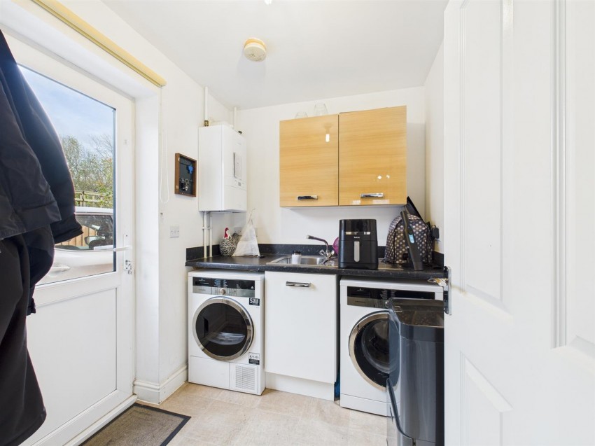 Images for Wiseman Close, Deerhurst, Aylesbury