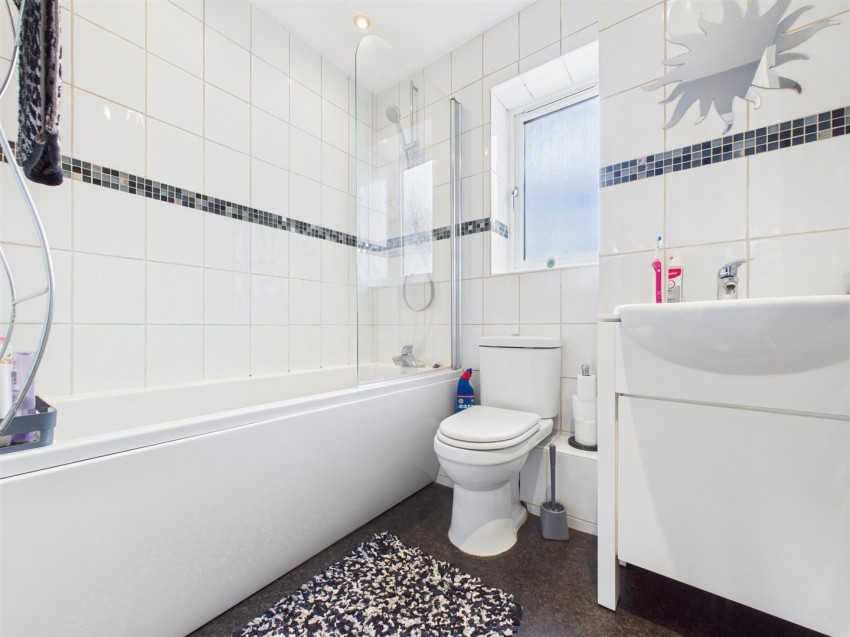 Images for Batt Furlong, Hawkslade, Aylesbury