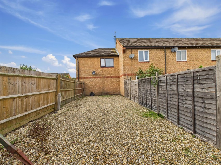 Images for Batt Furlong, Hawkslade, Aylesbury