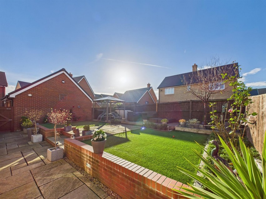 Images for D'arcy Close, Berryfields, Aylesbury