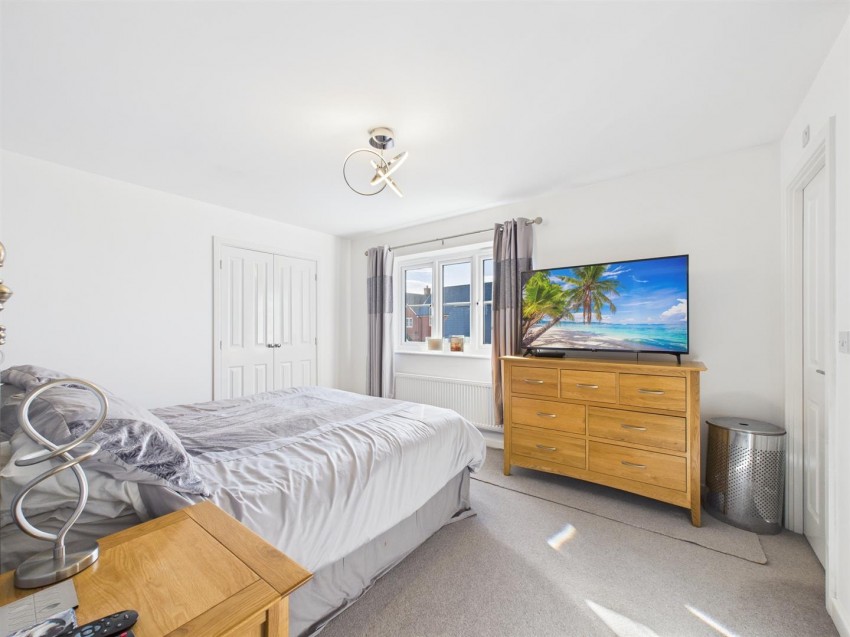 Images for D'arcy Close, Berryfields, Aylesbury