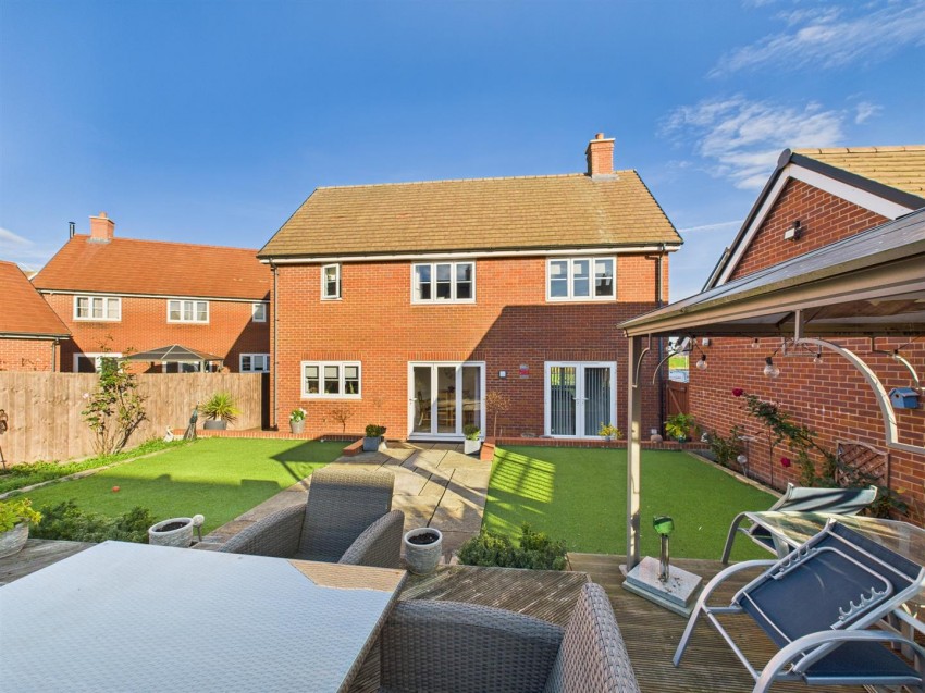 Images for D'arcy Close, Berryfields, Aylesbury