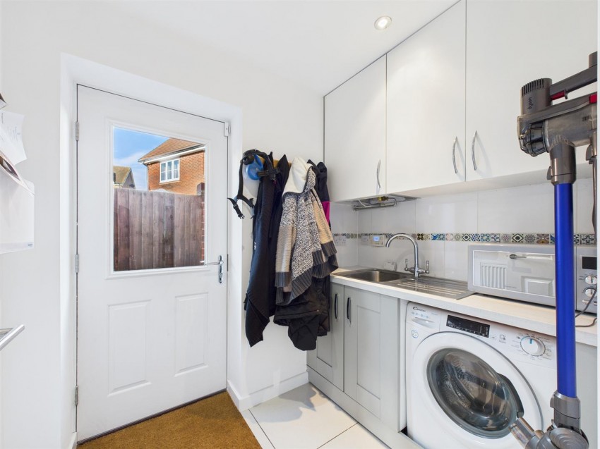 Images for D'arcy Close, Berryfields, Aylesbury