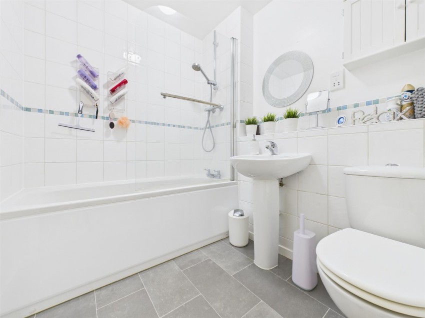 Images for Juniper Drive, Weston Turville, Aylesbury