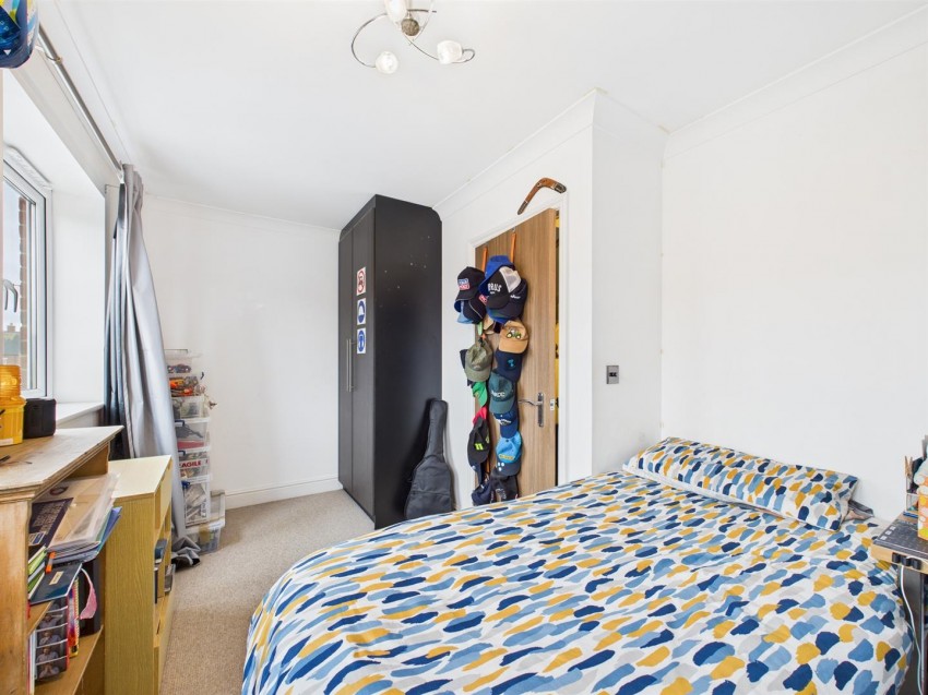 Images for Bramley Road, Berryfields, Aylesbury