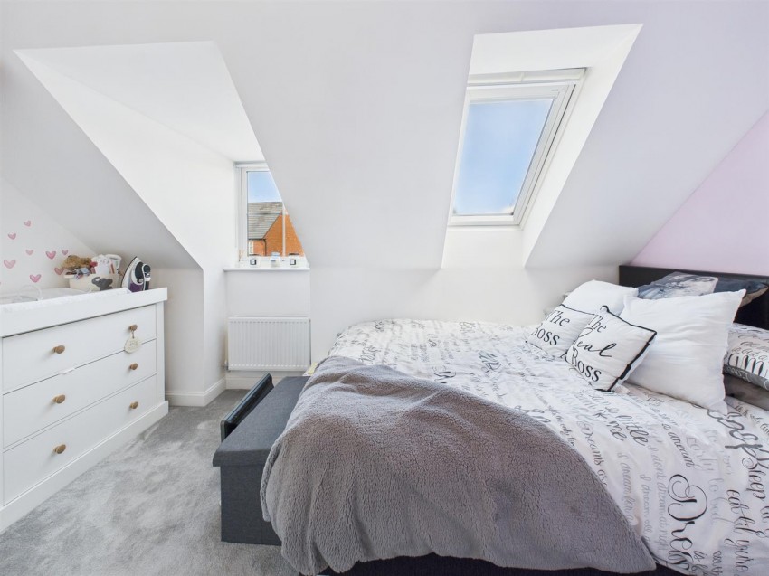 Images for Armstrongs Fields, Kingsbrook, Aylesbury