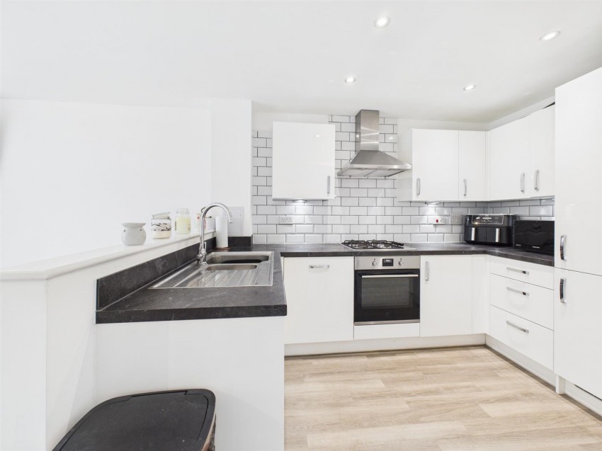 Images for Armstrongs Fields, Kingsbrook, Aylesbury