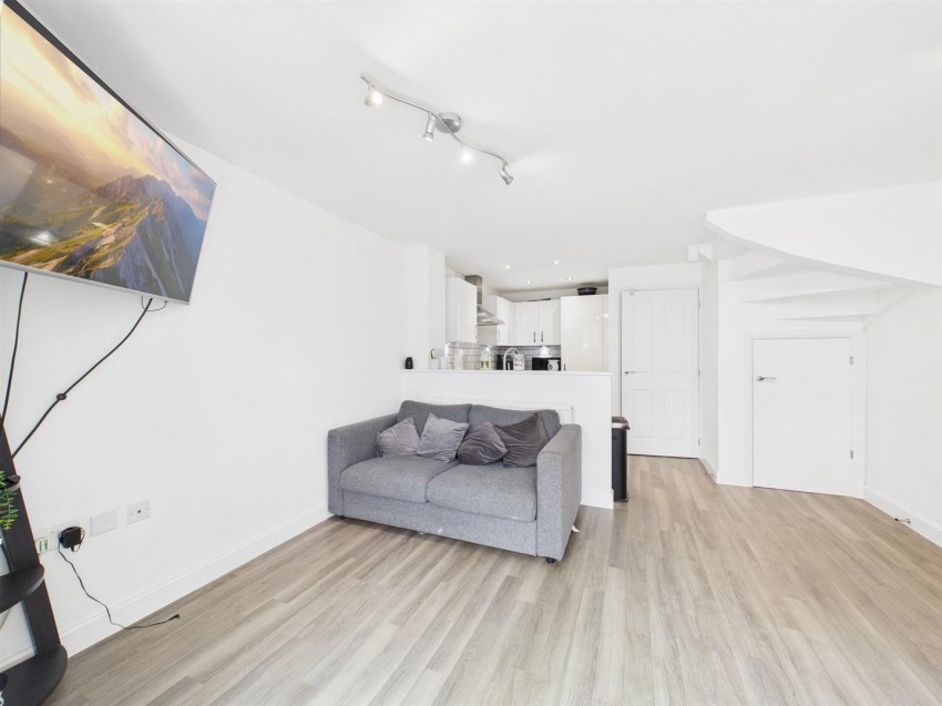 Images for Armstrongs Fields, Kingsbrook, Aylesbury