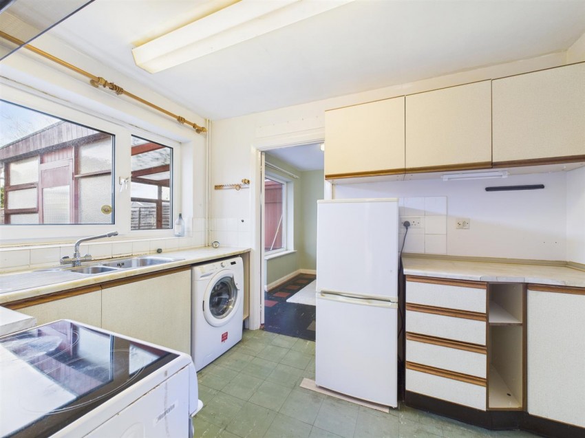 Images for Broughton Avenue, Broughton, Aylesbury