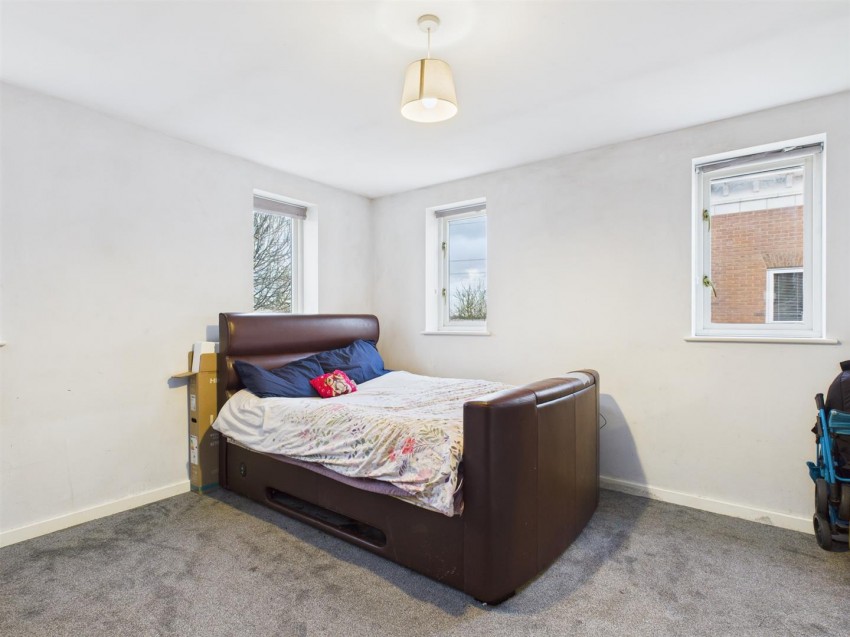 Images for Pine Street, Fairford Leys, Aylesbury