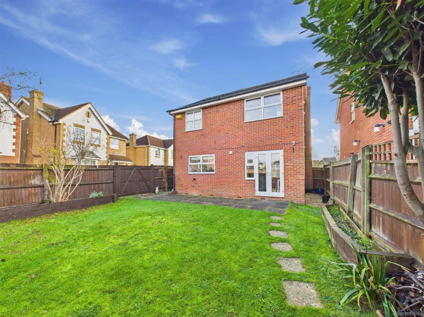 Images for The Falcon, Watermead, Aylesbury