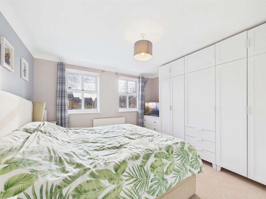 Images for The Falcon, Watermead, Aylesbury