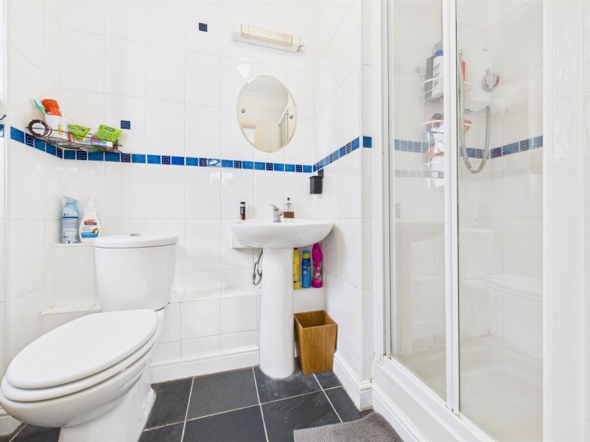 Images for The Falcon, Watermead, Aylesbury