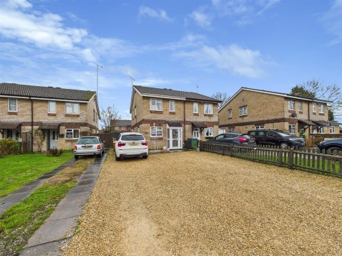 View Full Details for Dicks Way, Quarrendon, Aylesbury