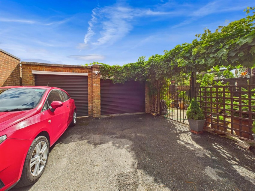 Images for Lower Street, Quainton, Buckinghamshire