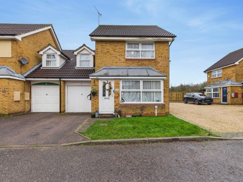 View Full Details for Puffin Way, Watermead, Aylesbury