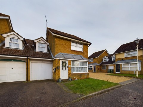 View Full Details for Puffin Way, Watermead, Aylesbury