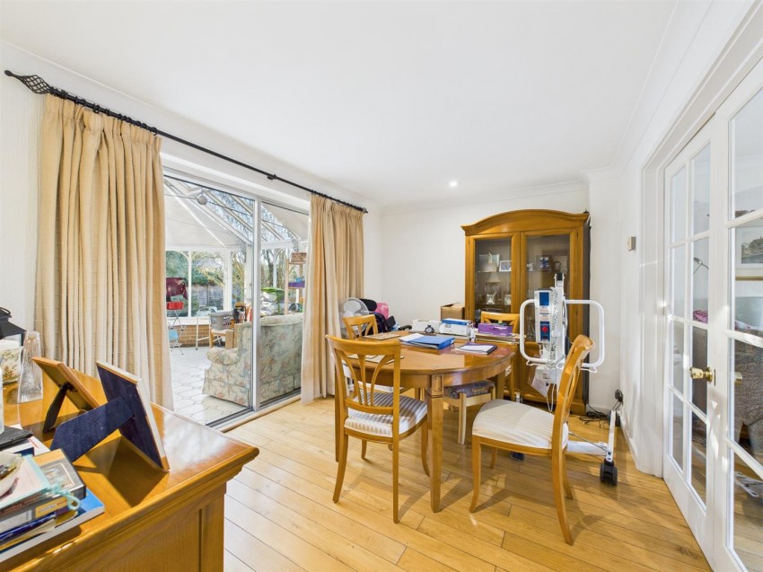 Images for Hales Croft, Stoke Grange, Aylesbury