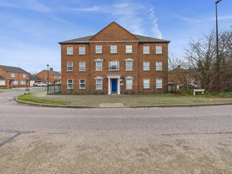 Woodmans Croft, Fairford Leys, Aylesbury