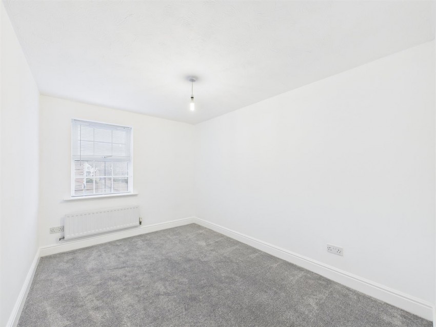 Images for Woodmans Croft, Fairford Leys, Aylesbury