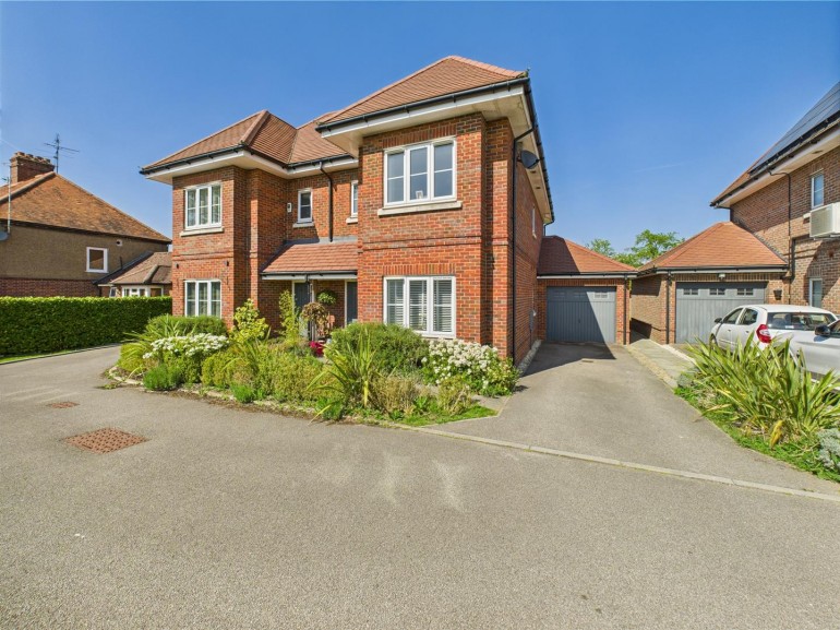 Akeman Row, Weston Turville, Aylesbury