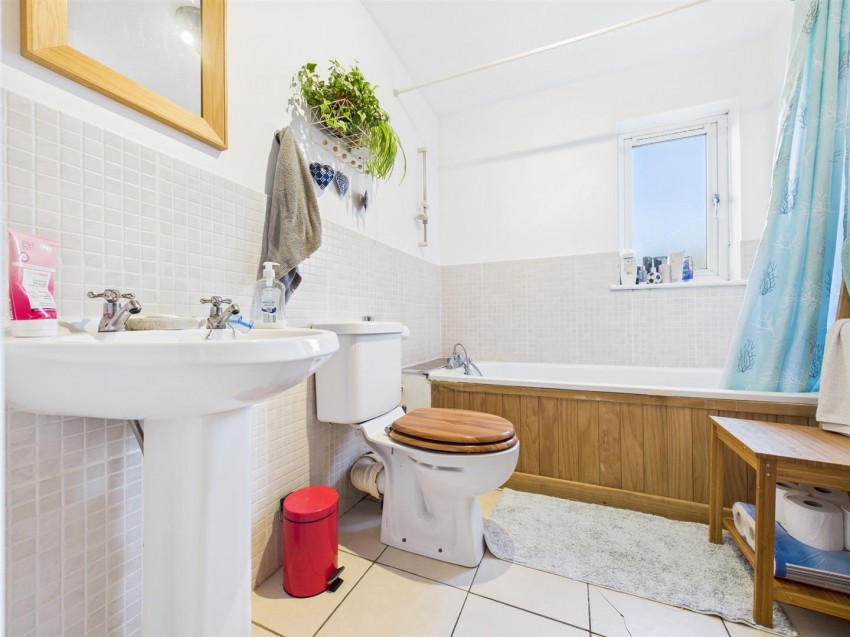 Images for Hereford Way, Quarrendon, Aylesbury